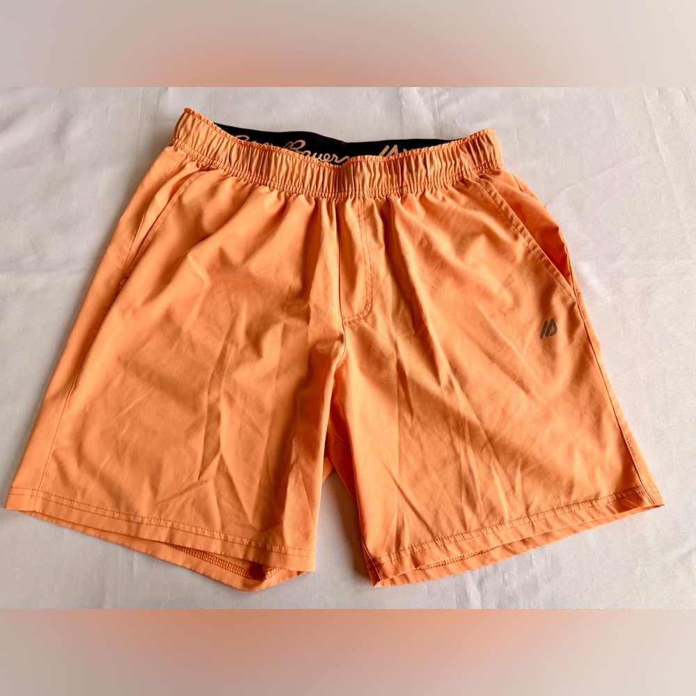 Eddie Bauer Men’s Peach Orange Shorts Size Medium